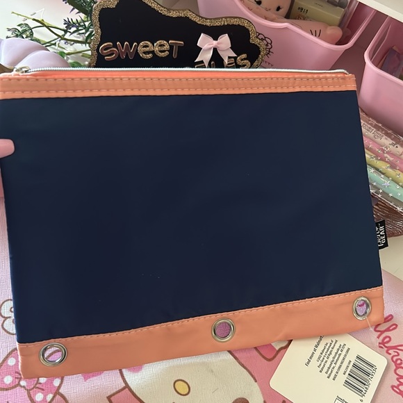 🍄Binder Pouch Cute Mushrooms 🍄 Use for Makeup Storage too Travel 🍄 - Picture 5 of 5